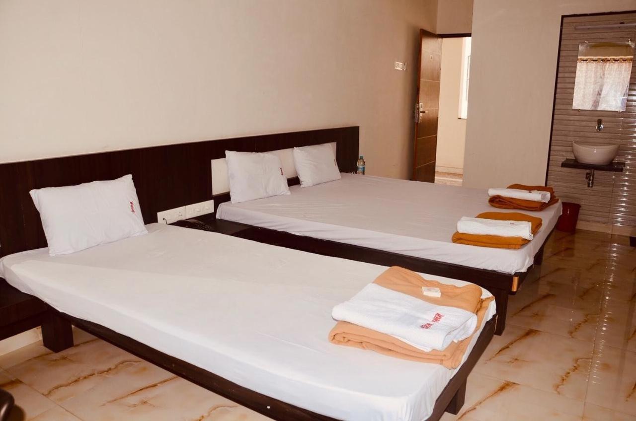 Hotel Mangalam Kurandvad Εξωτερικό φωτογραφία