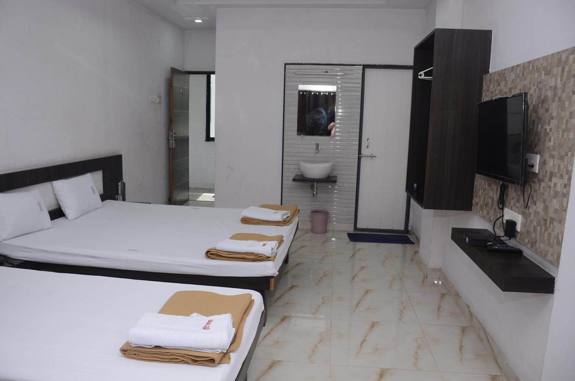 Hotel Mangalam Kurandvad Εξωτερικό φωτογραφία